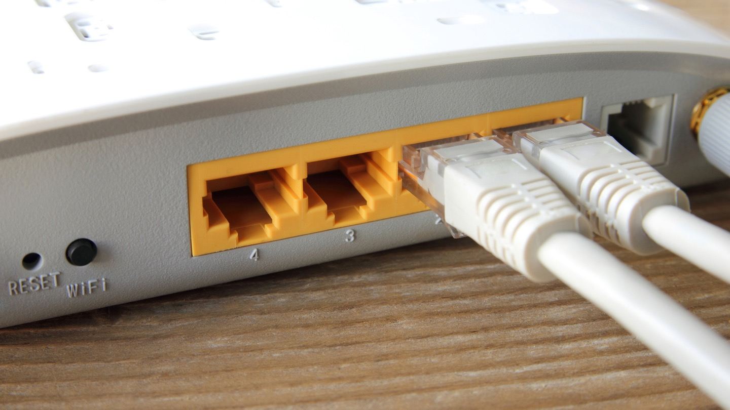 What is the Difference between Internet Modem And Wifi Modem